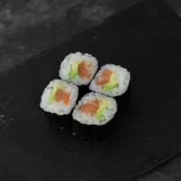 MAKI SALMÓN Y AGUACATE