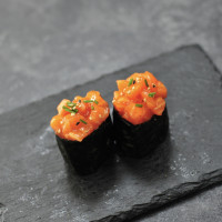 GUNKAN TARTAR SALMÓN